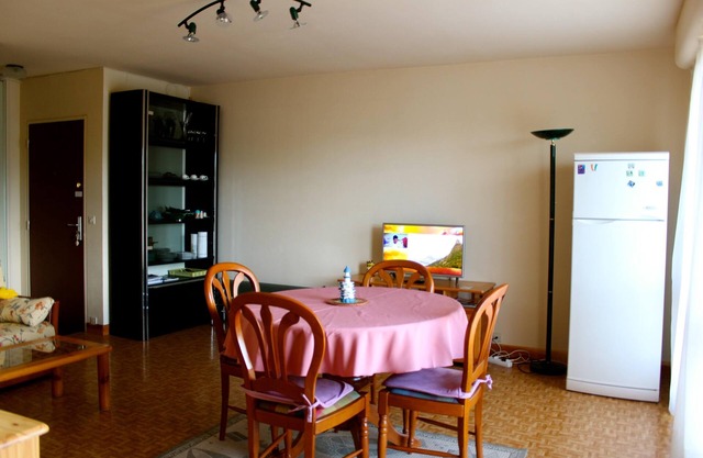 Houlgate, lovely 3-bedroom apartment, 55M², 300m from the sea and town center.