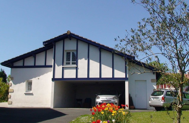 House, 1 bedroom, sleeps 2, quiet area, fully equipped