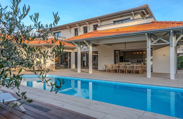 House 14 persons near beach Pereire