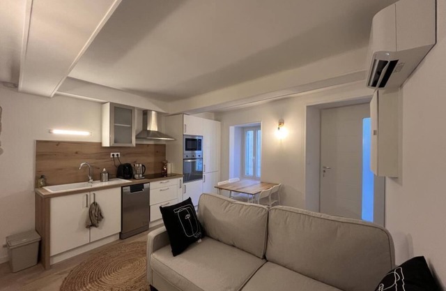 House 1807 - Saint Chaptes