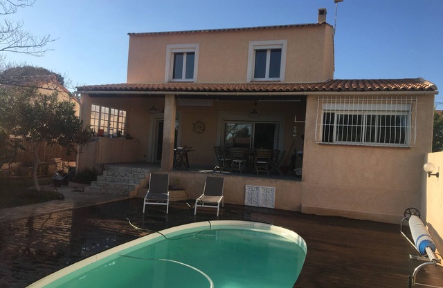 House 4 quiet rooms with pool and garden