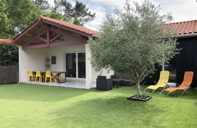 House 7 people near the lake, swimming pool, ideal for families.