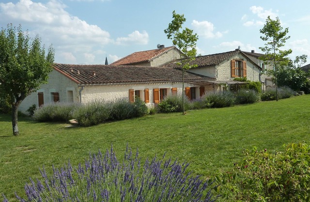 House and Barn With Pool Between Cordes-sur-ciel & Albi