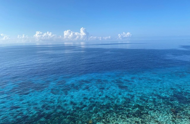House directly on the Caribbean Sea with private beach and breathtaking views.