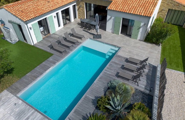 House for 10 people in the center of La Flotte
