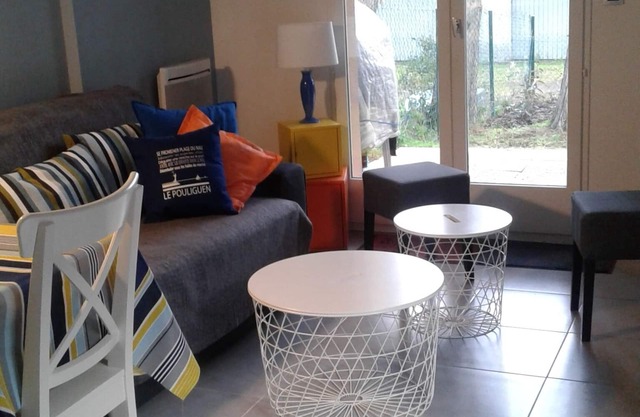 House for 4 just a stone's throw from the beach and Le Pouliguen sailing school