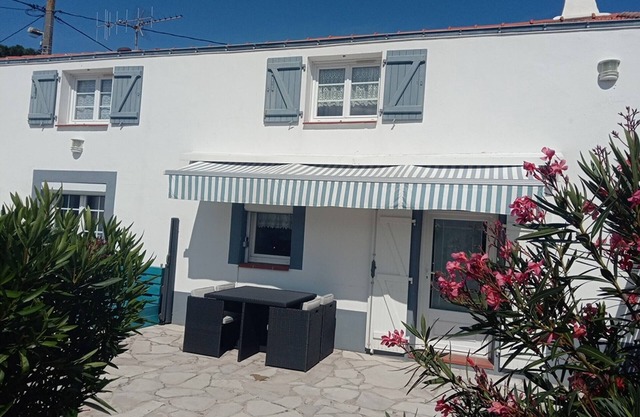 House for 5 in Barbâtre, near beach, pets allowed