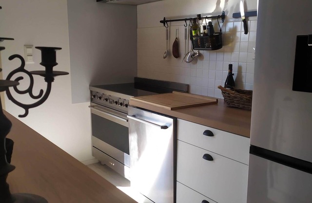 House for 6 people 2 km from the lake and 7 km from the ocean