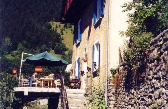 House full of character - 250 sq.m - fully furnished