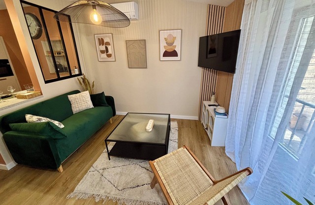 House + garage in the heart of ORANGE