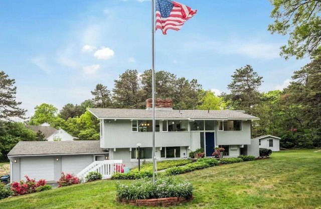 HOUSE IN BEAULTIFULL CAPE COD FOR RENT