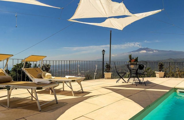 House in Castelmola with Private Pool and Wonderful View