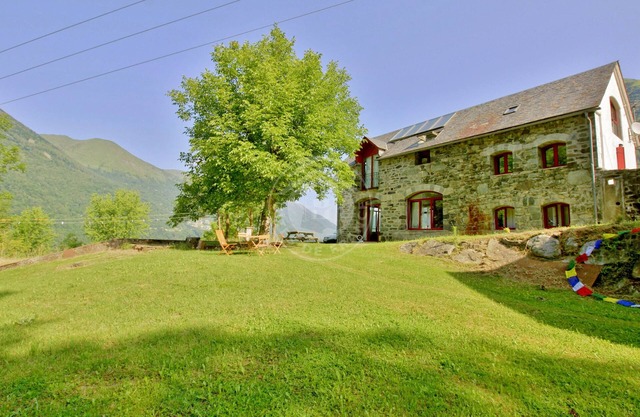 House in Luz st Sauveur in a really beautiful scenary.