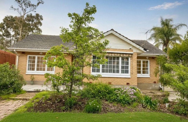 House in North-East of Adelaide. Close to nature and a short trip to amenities