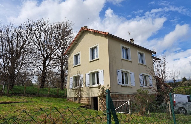 House in the Ardèche countryside, renovated, sleeps 8