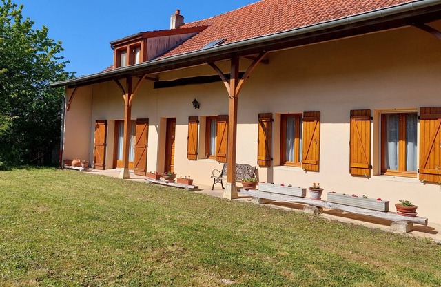 House in the heart of the Jura countryside