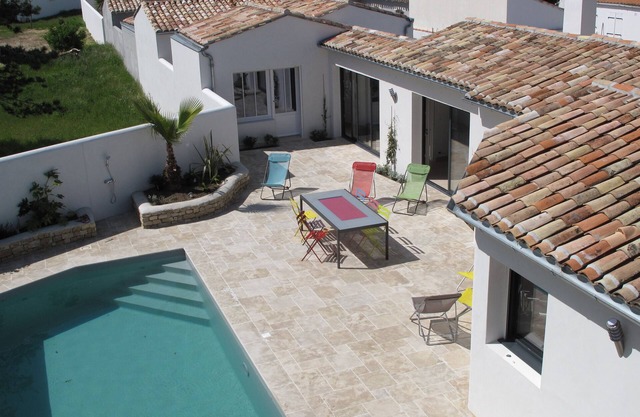 House La Couarde: Villa standing pool 10p ideally located near the sea