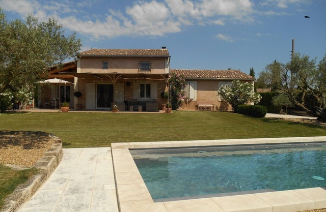HOUSE NEAR LUBERON