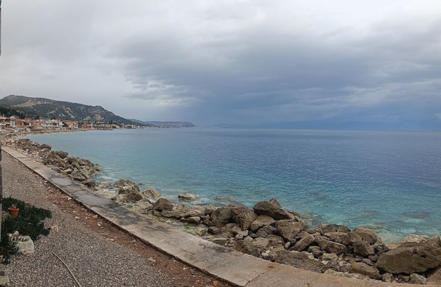 House next to the sea water