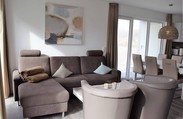 House No. 23, Ferienhaus Deichgraf - Modern vacation home, sauna, south-facing terrace,
