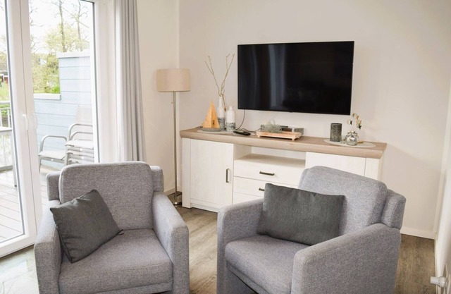 House No. 40, Ferienhaus Deichgraf - Modern vacation home, sauna, south-facing terrace,