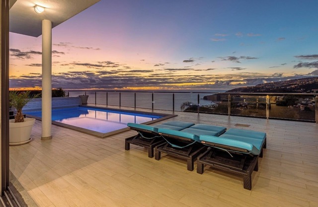 House on the island of flowers between sky and sea. EXCEPTIONAL views