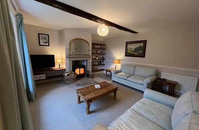 House - Sleeps 10, Pet friendly & Parking