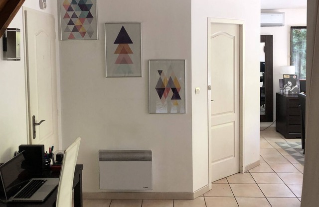 House the green setting