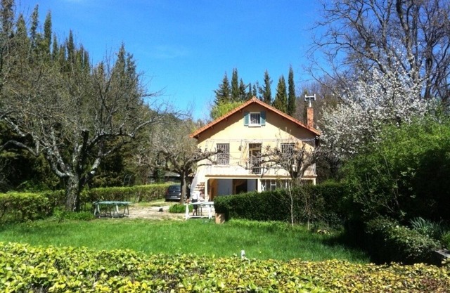HOUSE WITH POOL REGIONAL PARK OF VERDON (6-8 people)