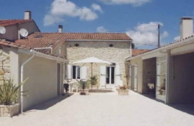 House with character and garden - 6 rooms - 8/12 persons