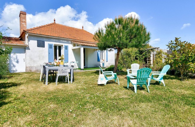House with garden for 4 - 800m from the beach