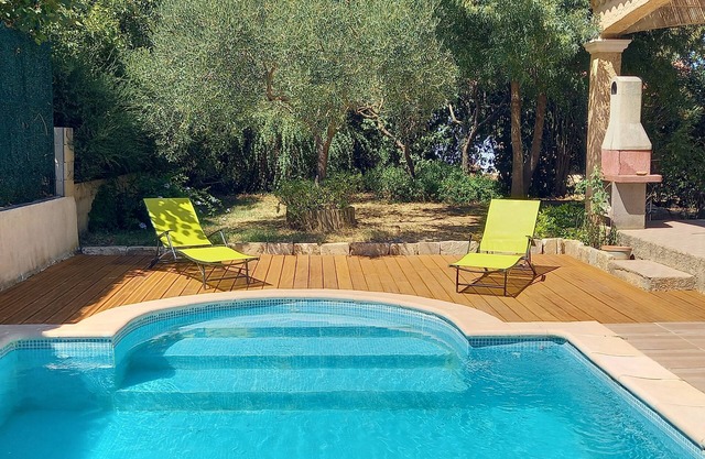 House with private pool at the gates of Provence