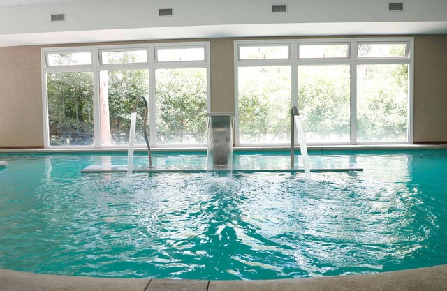 Howard Johnson by Wyndham Escobar Hotel