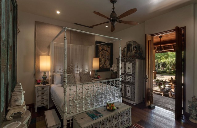Howie's HomeStay, Your own personal Private Resort