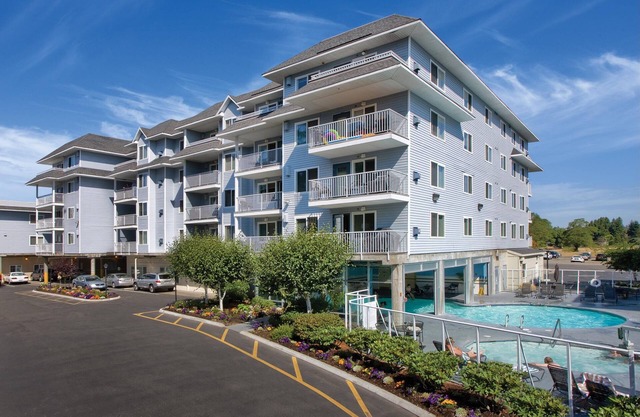 Huge 3 BED/2 BATH Penthouse Birch Bay!