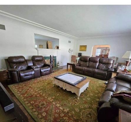 Huge Beautiful house Excellent location