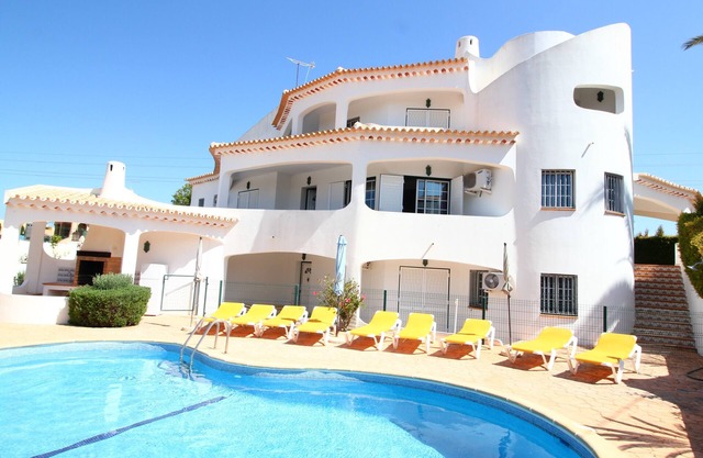 HUGE FAMILY FRIENDLY VILLA, 7 BEDROOMS, PRIVATE POOL, AIRCON, LARGE GARDENS