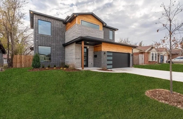 HUGE Modern House Near Bricktown