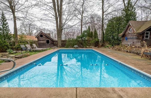 Huge Poconos Retreat with a Hot Tub a Heated Pool and close to hiking
