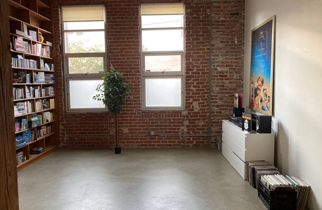Huge, stylish loft in the Arts District - 30 days min. stay