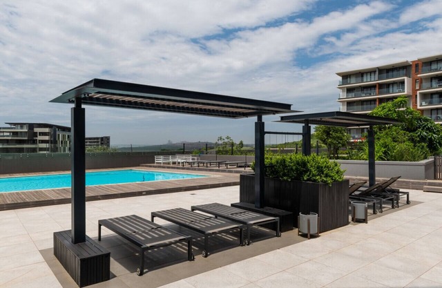 Hugos Seaside Haven E210