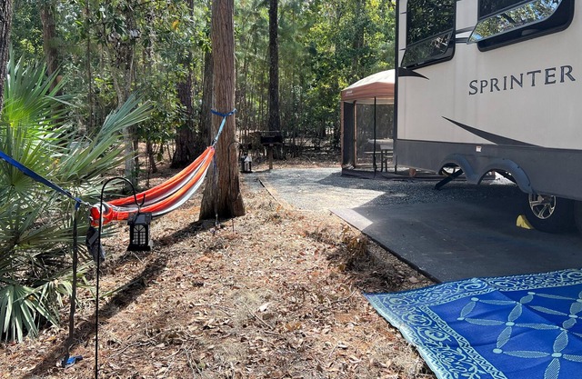 Hummingbird Haven RV with Queen, Bunk & 1 1/2 Baths- Delivered & Setup for You!