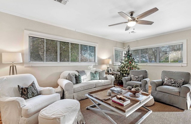 Hummingbird Home - Bungalow & Apartment
