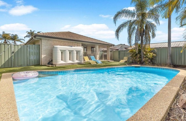Hunter Home with POOL/CINEMA ROOM/PING PONG
