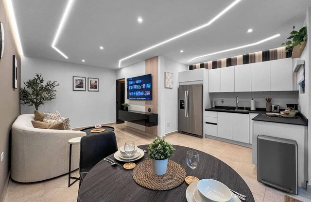 Hyde Park #1 | Comfy Apt W/Parking @ San Juan