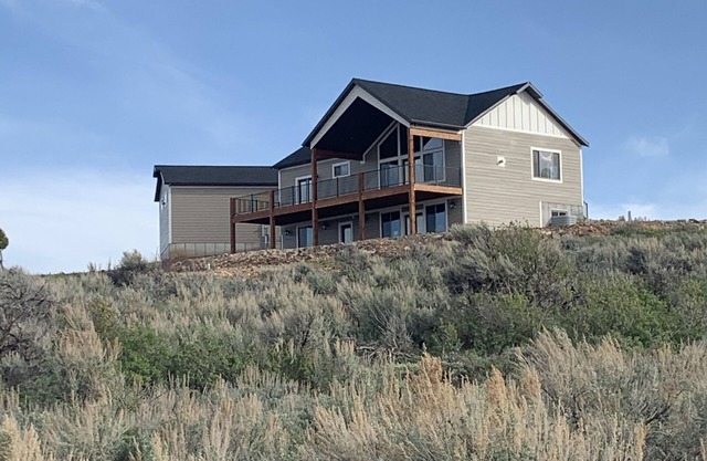 Hydeaway Cabin at Bear Lake