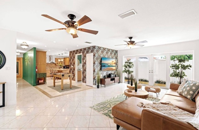 Ibiza · Casa Ibiza - Pool Spa, BBQ and Free Parking