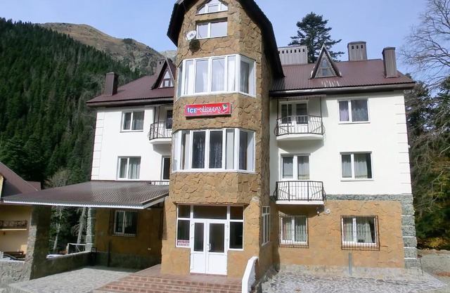 Ice Cherry Dombay Hotel