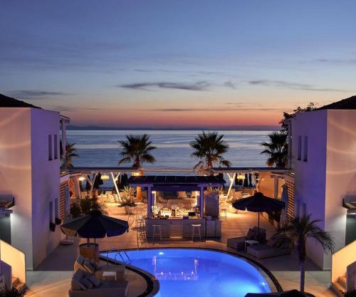 Icon Suites by the sea