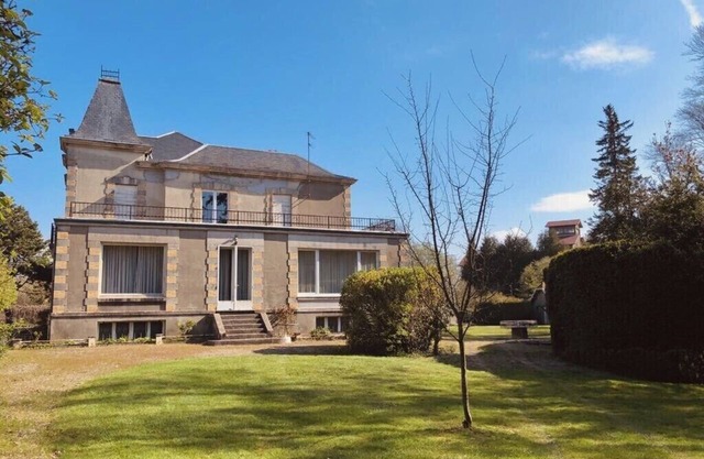 Ideal family house during the summer months .